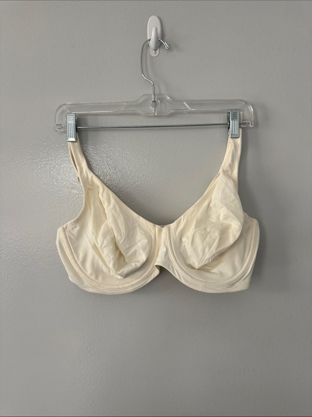 Victoria Secret Body By Victoria Full Coverage Bra Size 40DD Brand New No Tags